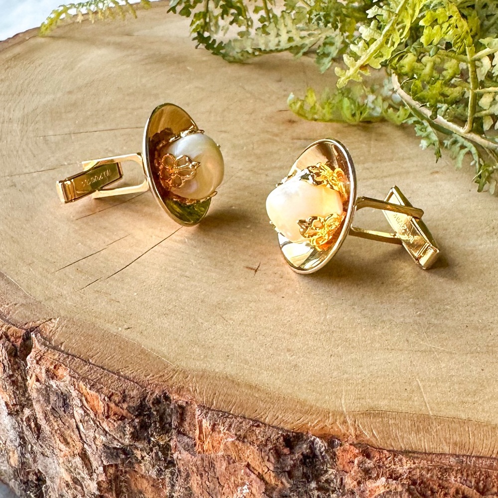 Harvey Avedon Gold & Faux Pearl Round Cufflink MCM Regal